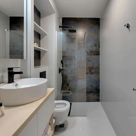 Luxury Yasmine Downtown Apartment