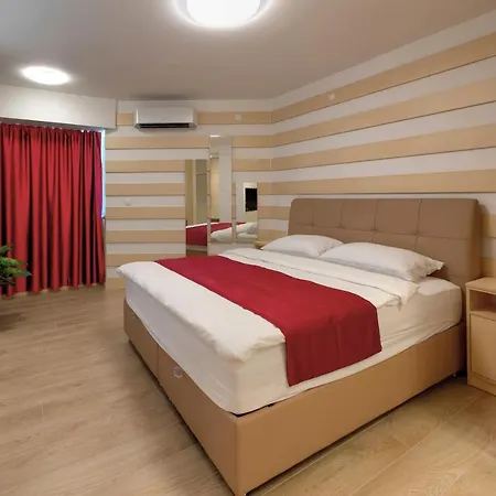Luxury Yasmine Downtown מוסטר