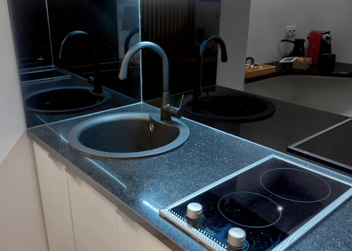 Luxury Yasmine Downtown